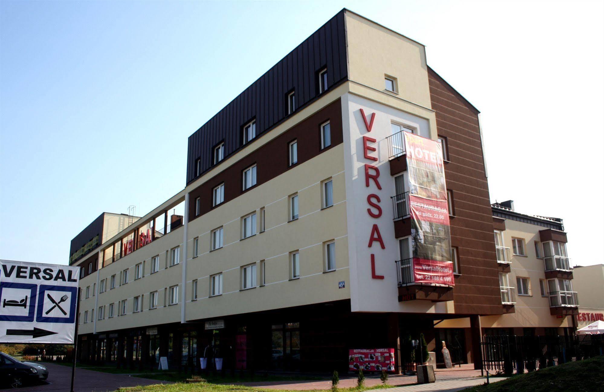 Versal Airport Modlin Nowy Dwór Mazowiecki Exterior photo